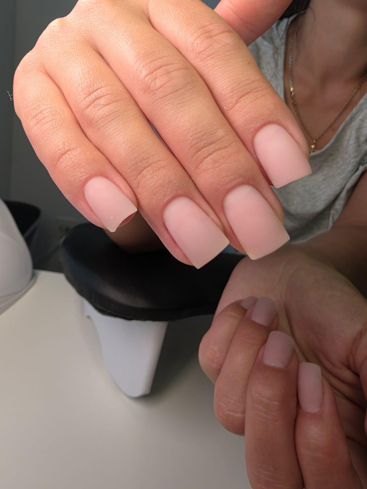Manicure door Beauty Time 13